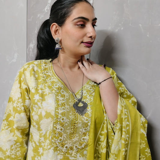 Avocado Grace – Embroidered 3-Piece Kurti Set (With Dupatta & Pants)